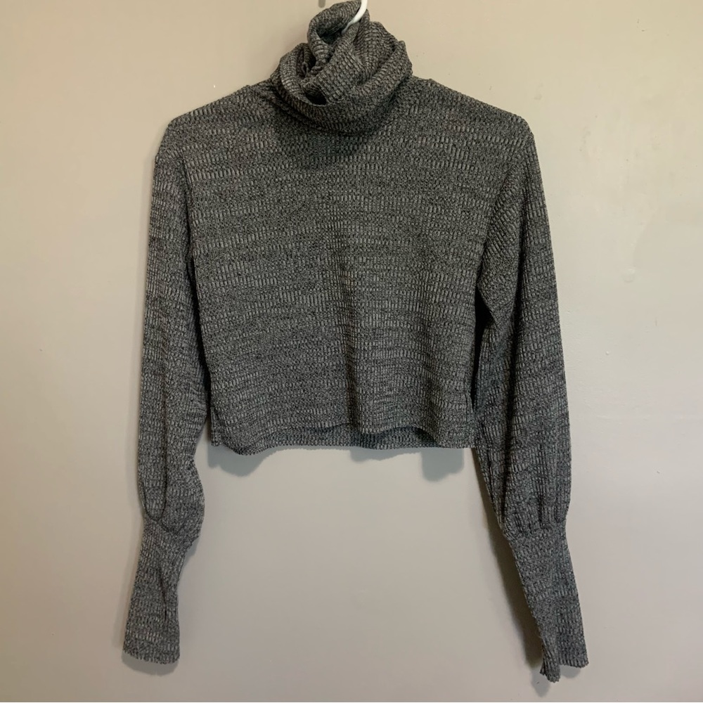 Cropped Turtleneck